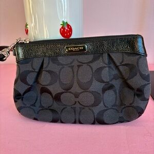 Coach Pleated Black Signature Wristlet EUC